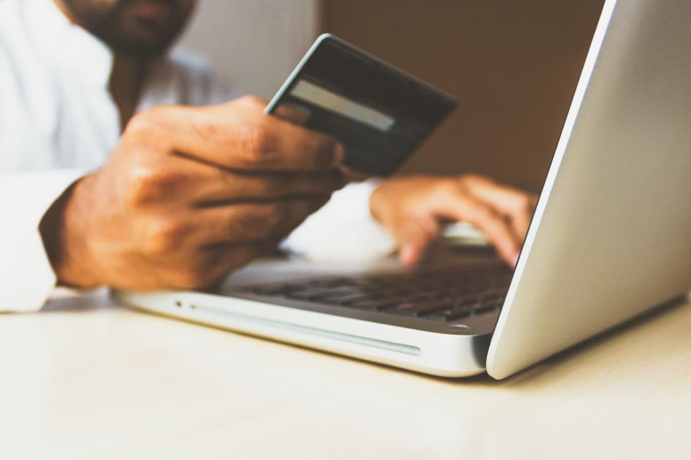 Payment gateway hub